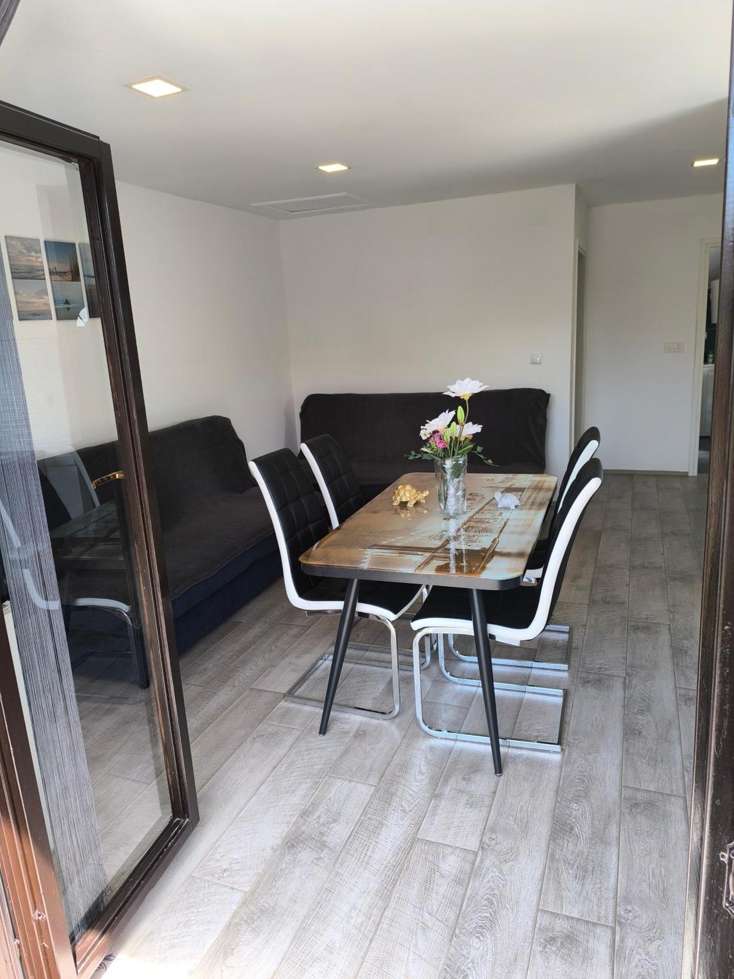 Apartmani Jadranka Vodice Oda fotoğraf